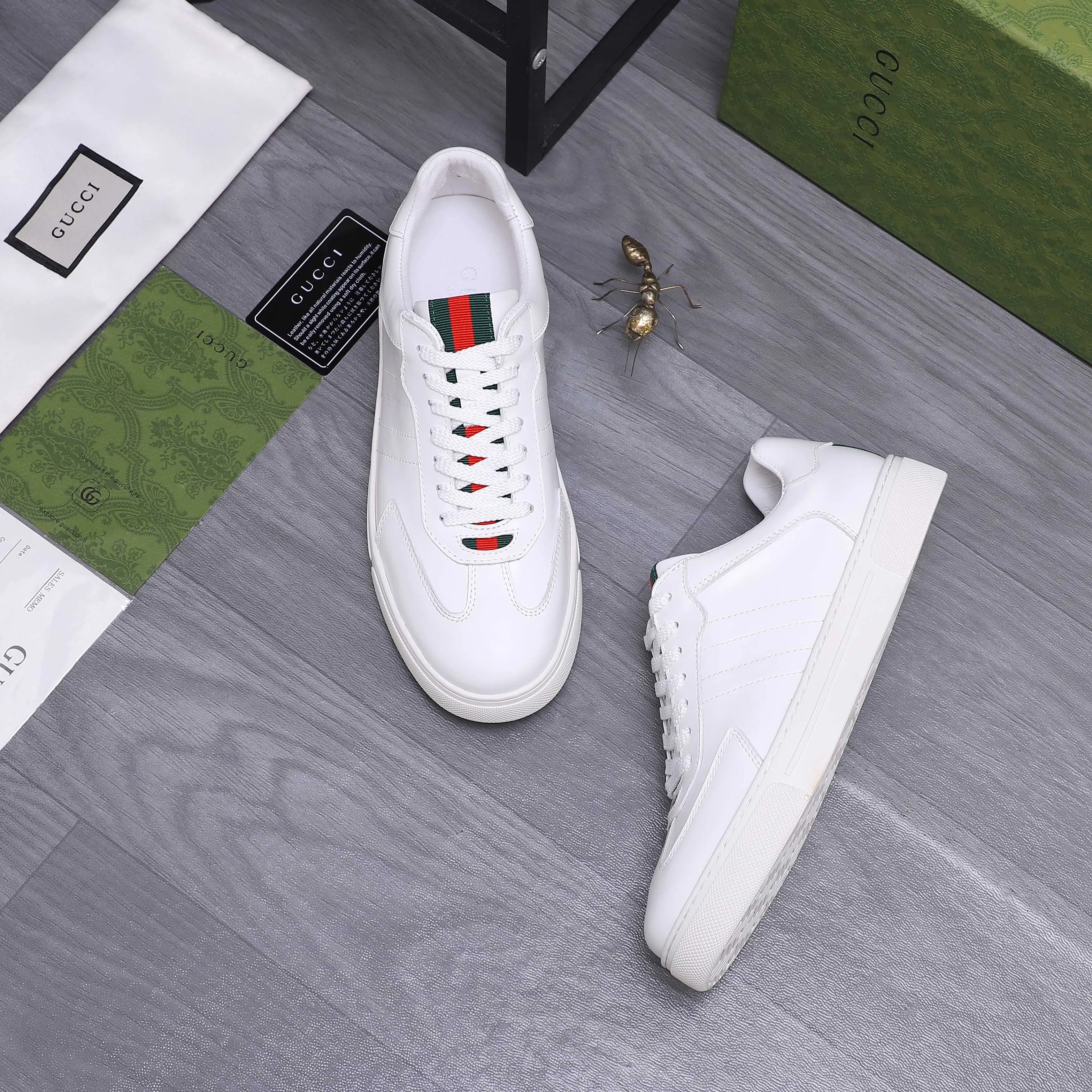 Men's shoes 💰p400 Product trademark: GUCCI "Gucci" casual lace-up men's shoes Regular size: 38-45 (45 is custom-made and non-returnable) Product materials: Selected high-quality cowhide upper, pigskin lining, original rubber outsole